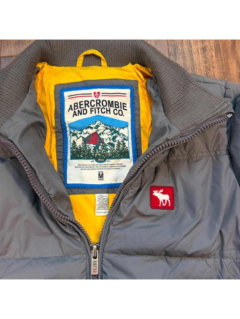 Vintage Y2K Abercrombie & Fitch Down Puffer Jacket Medium Grey Yellow Winter